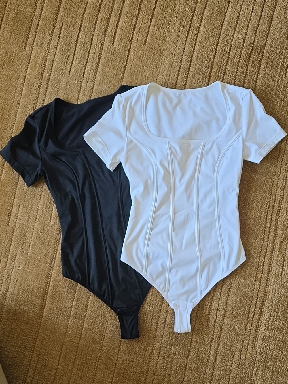 Shaper Slimming Tummy Control Short-Sleeve Bodysuit White Black Medium